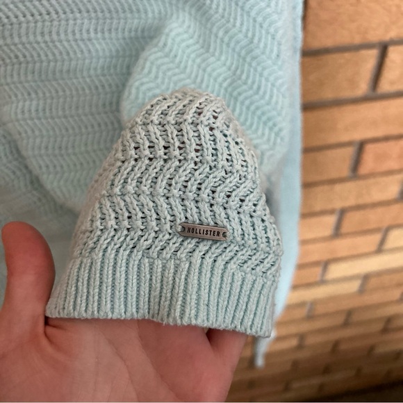 Hollister Baby Blue Knit Long Sleevee Sweater Tied Open Back Size Small - Picture 2 of 7